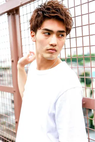 メンズ ✨ブリーチなし透明感 池袋 水野のヘアスタイル