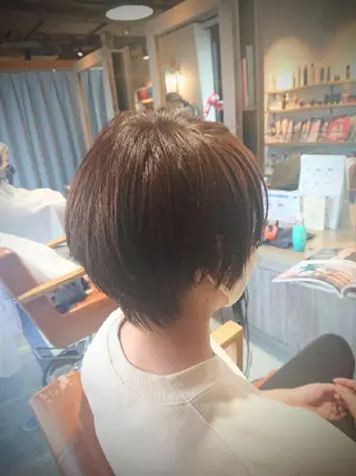 ショート alushe 岡 陽子のヘアスタイル
