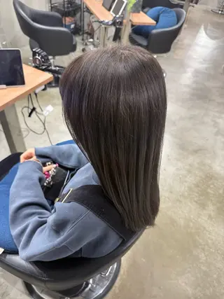 カラー 篠田 舞のヘアスタイル