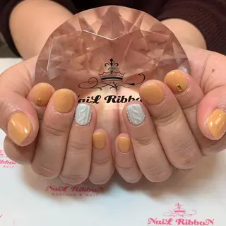 ネイル ネイルリボン 受付スタッフのネイルデザイン