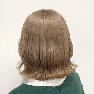 カラー ブリーチ縮毛矯正加藤 赤み無し透明感ヘアのヘアスタイル