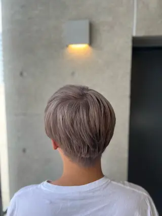 ショート カラー メンズ 吉野 瑳桜のヘアスタイル