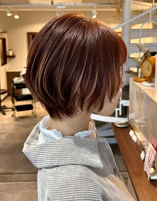 ショート 襟川 彩奈のヘアスタイル