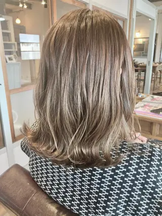 ミディアム タカツド ユウキのヘアスタイル