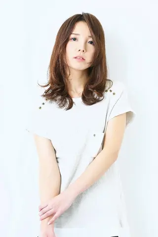 セミロング カラー フリーランス 和田のヘアスタイル