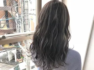ロング カラー ハイトーン髪質改善 家中貴典のヘアスタイル
