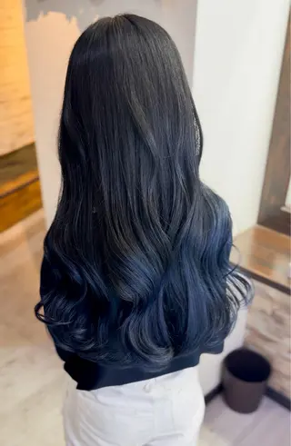 ロング 飯星慧斗 /ブリーチ、縮毛矯正のヘアスタイル