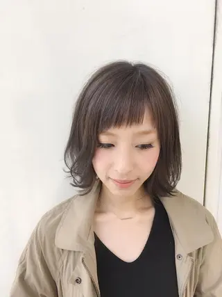 ミディアム Libre 西野圭一のヘアスタイル