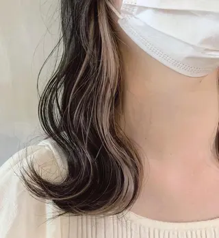 ミディアム カラー shiori ﾍﾞｰｼﾞｭｶﾗｰのヘアスタイル