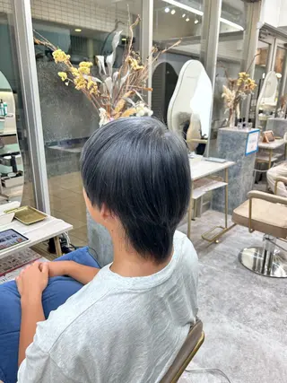 カラー LOA Ririのヘアスタイル