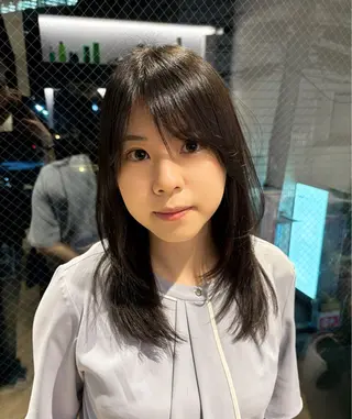 セミロング 山中 あるのヘアスタイル