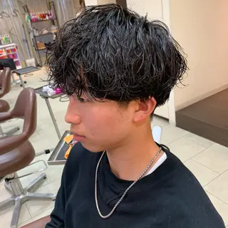 ショート パーマ メンズ 甲斐 司のヘアスタイル