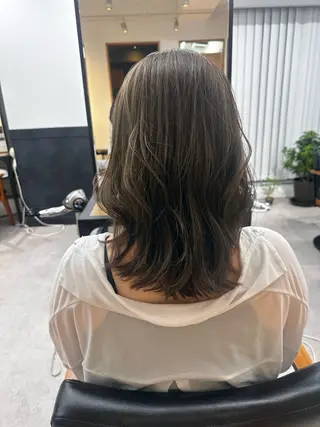 ミディアム カラー パーマ ヘアアレンジ メンズ キッズ レイヤーカット／顔周 りカット/縮毛矯正のヘアスタイル