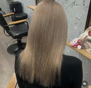 セミロング 💚 AKI 💚のヘアスタイル