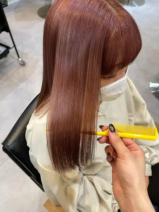 ミディアム カラー UMEDA FIGAROのヘアスタイル