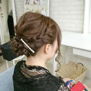 ミディアム ヘアアレンジ 植田 真理のエステ・リラクイメージ