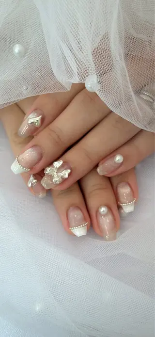 ネイル REGINA所属・REGINA 理沙のネイルデザイン