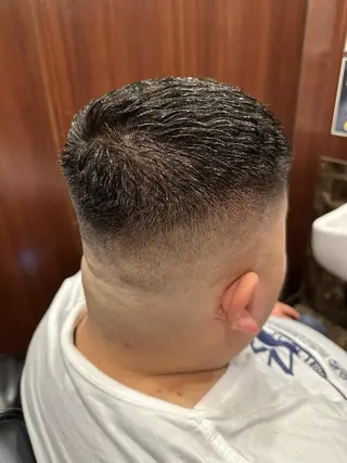 ショート パーマ メンズ 尾島 杏香のヘアスタイル