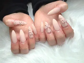 ネイル Li'leaNail AINAのネイルデザイン