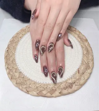 ネイル uu ネイルサロン関内🌼のネイルデザイン
