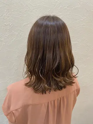 ミディアム カラー ENIF ヤマグチアツコのヘアスタイル
