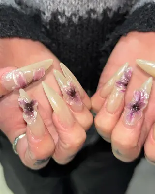 ネイル 🪐富島彩夏 /海外nail🪐のネイルデザイン