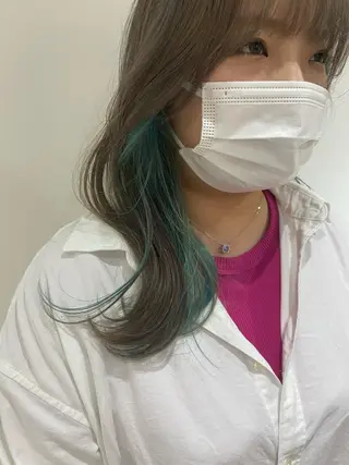 セミロング カラー 大山 茶子のヘアスタイル