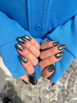 ネイル BLUE EYES 原宿店所属・BLUE  EYES SAYAのネイルデザイン