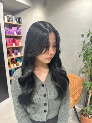 ロング カラー 銀座レイヤーカット ×シースルー前髪のヘアスタイル