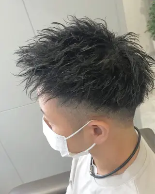 ショート カラー パーマ メンズ 関西センターパート メンズモデル募集のヘアスタイル