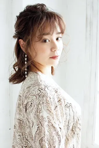 ミディアム カラー ヘアアレンジ 浅沼 久瑠美のヘアスタイル