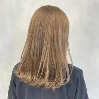 ミディアム カラー 🩵ブリーチカラー 🐈MIORI🩵のヘアスタイル