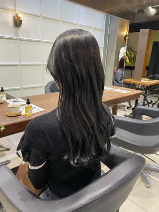 セミロング カラー 透明感カラー🌿 グレージュ🐺陽介のヘアスタイル