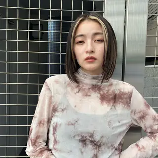 ミディアム カラー レイヤーカット/ 前髪顔周りカットのヘアスタイル