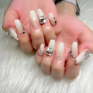 ネイル Miki 本町駅｜💅‎🤍のネイルデザイン
