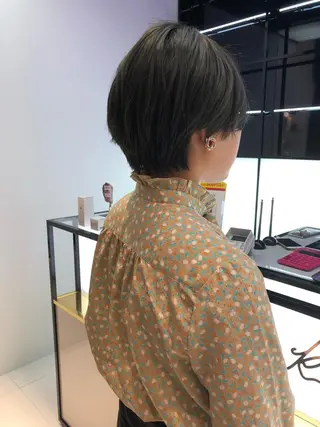 ショート カラー 相川 愛実のヘアスタイル