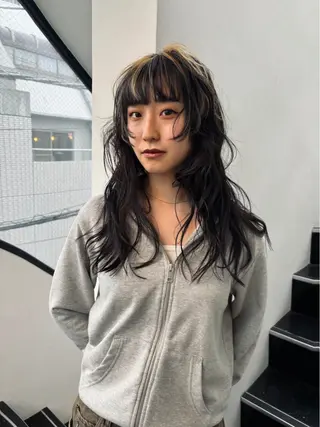 ロング カラー ファッションに 溶け込むstyleのヘアスタイル