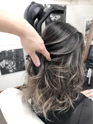 セミロング カラー 山本 雅由のヘアスタイル