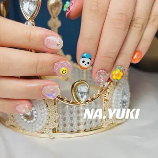 ネイル 🦋 Queenieのネイルデザイン