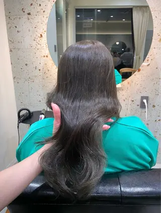 セミロング カラー tim hinaのヘアスタイル
