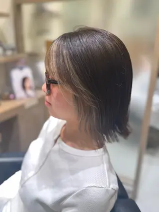 ショート カラー レイヤー/顔周り/透 明感カラー/うる艶のヘアスタイル