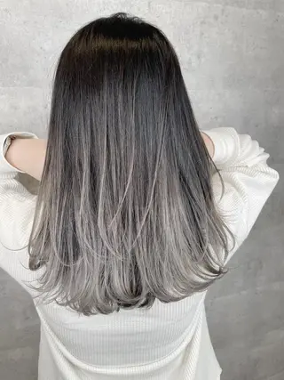 カラー ＿WHITE鳳店 アンダーバーホワイトのヘアスタイル