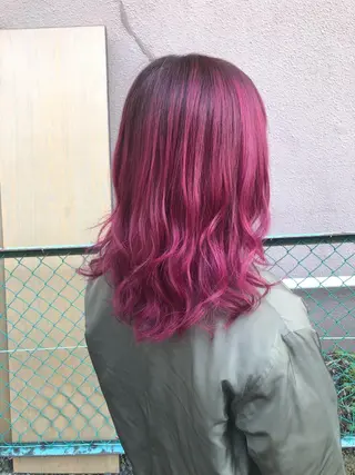 カラー ダブルスキルエクステ /羽エクステ白石宇由のヘアスタイル