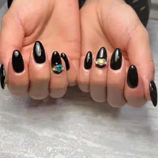 ネイル NAIL303 🛼 SHIORIのネイルデザイン