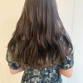 カラー 山口 莉奈のヘアスタイル