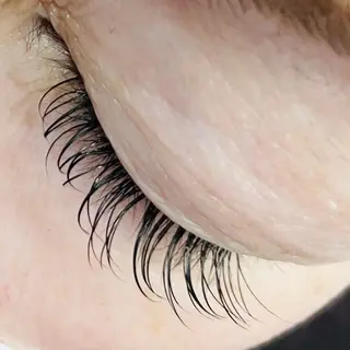 マツエク・マツパ MEGAMI 尼崎店 KUNIのマツエク・マツパデザイン