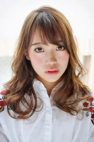 ミディアム onishi yoshinaoのヘアスタイル