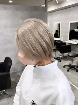 ショート カラー 疋田 翼のヘアスタイル