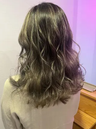 ミディアム カラー ヘアカラー&縮毛矯正 STAR☆RIVERのヘアスタイル