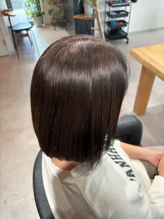 カラー aina / n.w.hのヘアスタイル